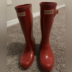 Red kid’s hunter boots